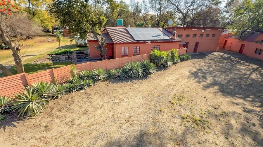 4 Bedroom Property for Sale in De Kroon A H North West